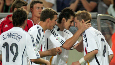 Adidas Deutschland Trikot 7 Bastian Schweinsteiger WM 2006 Rot DfB Herren 176cm/S/M/L