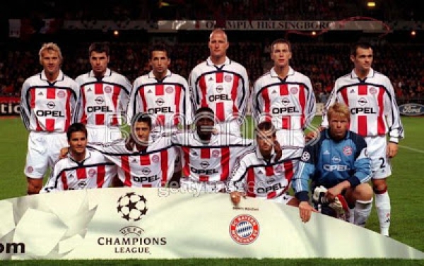 Bayern München Mannschaftskarte 2000-01 